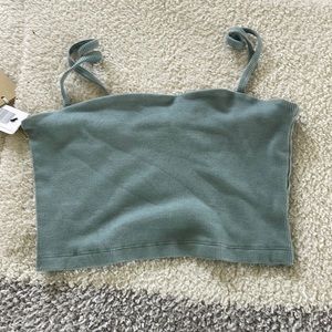 NWT Wilfred free crop top
